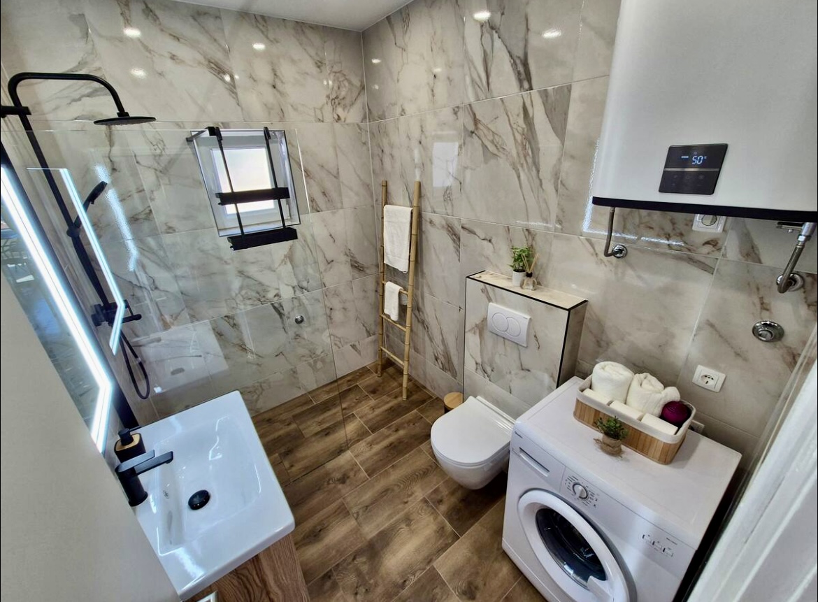 Apartman A2 – kupaonica